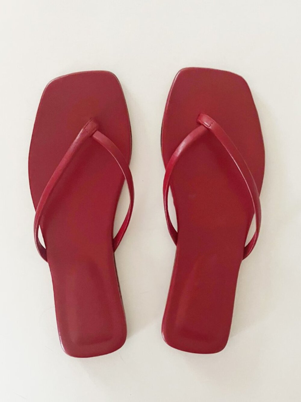 LoQ Salina Sandals in Rojo
